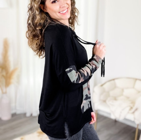 Nwt Boutique Brand lightweight camo long sleeve with hood - Picture 4 of 5